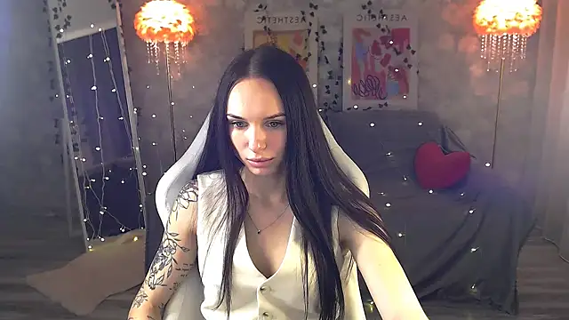 Snapshot of NicoleMerz chatting on 06-12-26, 03:43 NicoleMerz online show from 06-12-26, 03:43