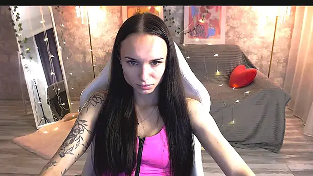 Snapshot of NicoleMerz chatting on 06-14-26, 03:35 NicoleMerz online show from 06-14-26, 03:35