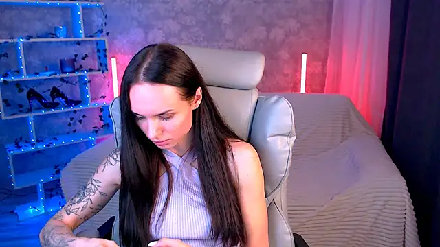 Snapshot of NicoleMerz chatting on 07-10-26, 05:35 NicoleMerz online show from 07-10-26, 05:35