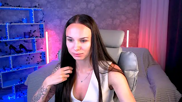 Snapshot of NicoleMerz chatting on 07-13-26, 06:18 NicoleMerz online show from 07-13-26, 06:18