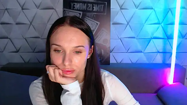 NicoleMerz online show from 05-28-26, 07:42