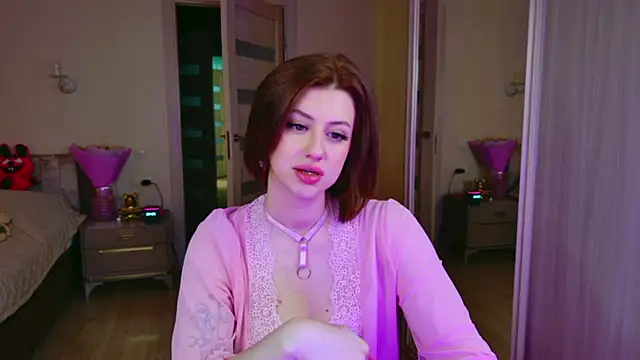 Snapshot of AvaCade chatting on 07-09-26, 02:49 AvaCade online show from 07-09-26, 02:49