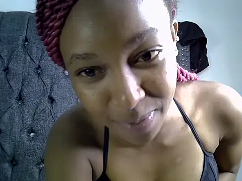 Snapshot of cocolaurah chatting on 06-15-26, 08:19 cocolaurah online show from 06-15-26, 08:19
