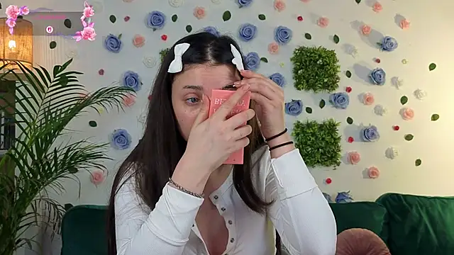 justmeavery online show from 06-20-26, 01:43