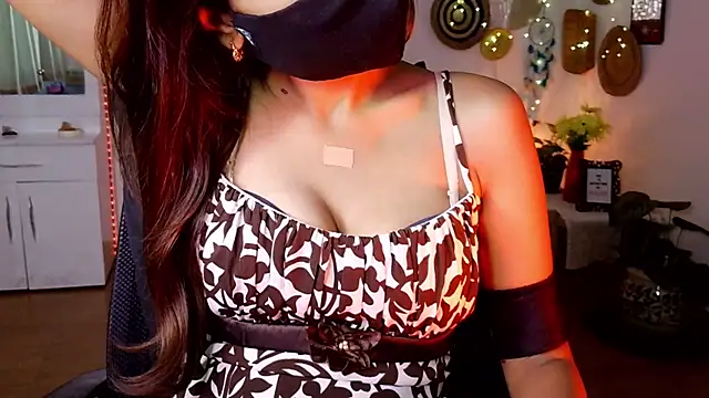 Yalinahotty online show from 05-29-26, 01:11