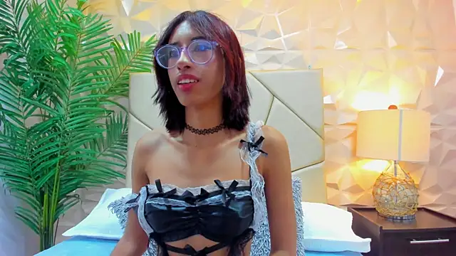 Snapshot of Cherry_flirtx chatting on 05-30-26, 01:17 Cherry flirtx online show from 05-30-26, 01:17