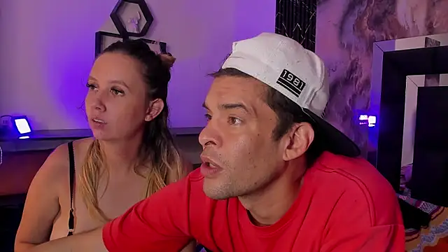 Mia and Erick online show from 06-12-26, 04:21