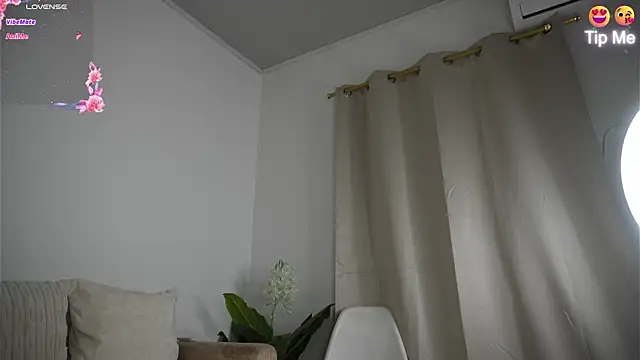 Snapshot of Sweetpussyhot_ chatting on 06-24-26, 01:04 Sweetpussyhot online show from 06-24-26, 01:04