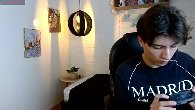 Marcoviolet online show from 06-15-26, 08:19