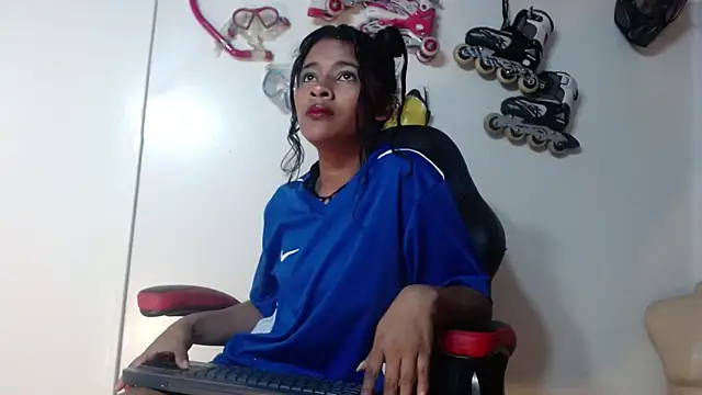  QueenMarilyn online show from 06-24-26, 07:11