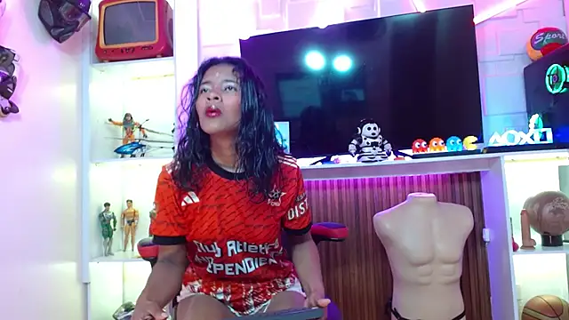 QueenMarilyn online show from 06-15-26, 07:46