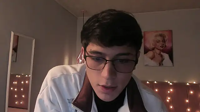 Snapshot of ryan_valentino chatting on 07-03-26, 01:28 ryan valentino online show from 07-03-26, 01:28