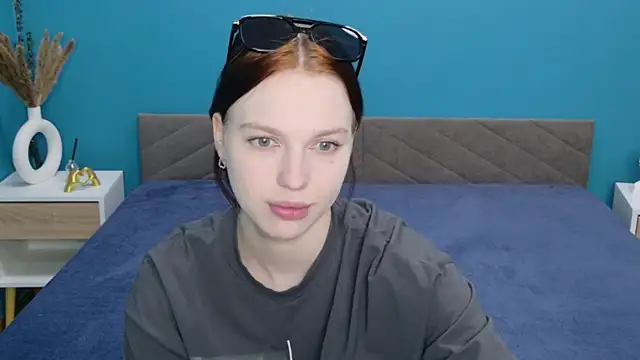 Snapshot of Nora_Finch chatting on 06-12-26, 10:13 Nora Finch online show from 06-12-26, 10:13