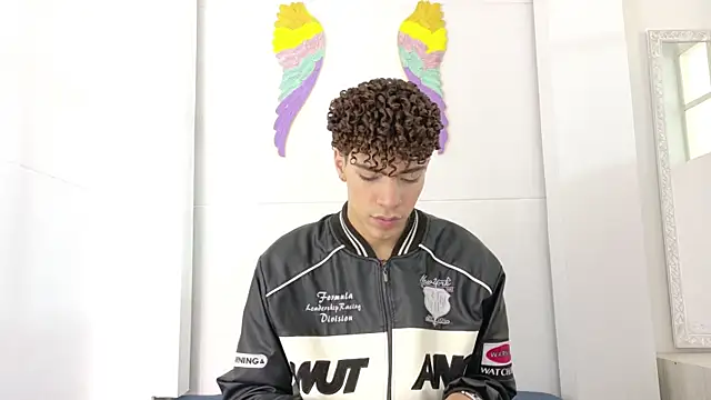 Snapshot of Monyel_Blake chatting on 06-08-26, 11:44 Monyel Blake online show from 06-08-26, 11:44