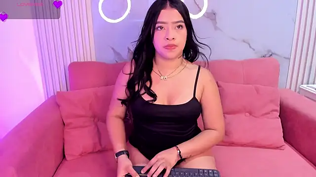Snapshot of LizzyBrooks1 chatting on 07-01-26, 05:41 LizzyBrooks1 online show from 07-01-26, 05:41