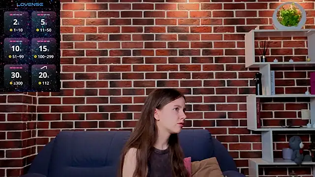 MyrtaMcclaney online show from 06-11-26, 06:49