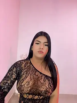 Snapshot of Dulce-Emi chatting on 05-28-26, 01:13 Dulce-Emi online show from 05-28-26, 01:13