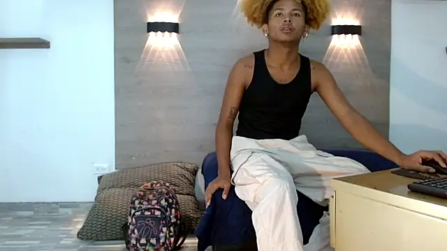Snapshot of AshleySofiaThenison chatting on 07-08-26, 12:50 AshleySofiaThenison online show from 07-08-26, 12:50