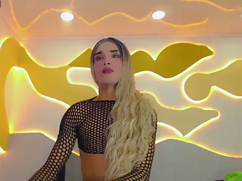 MaiteCandyxx online show from 06-12-26, 04:32