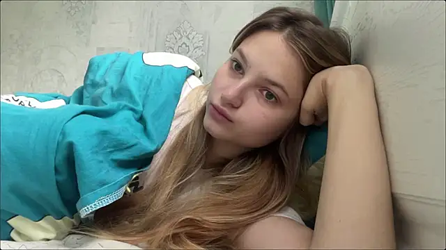 HeIen cute online show from 07-05-26, 04:19