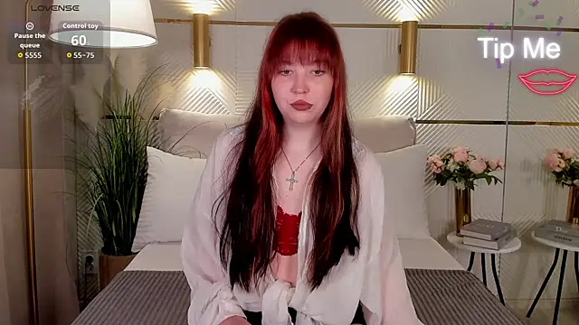 Hyuna Flowers online show from 07-08-26, 03:30