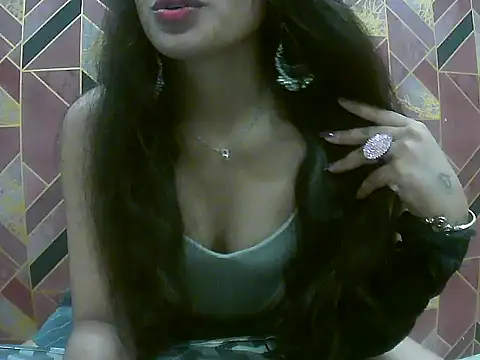 Hot-Mahiraa online show from 05-30-26, 08:36