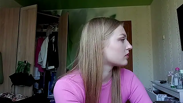 Snapshot of NorineGressett chatting on 06-14-26, 03:13 NorineGressett online show from 06-14-26, 03:13