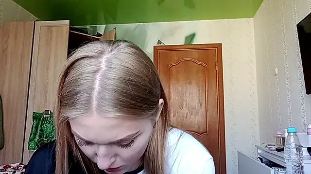 Snapshot of NorineGressett chatting on 06-18-26, 11:15 NorineGressett online show from 06-18-26, 11:15