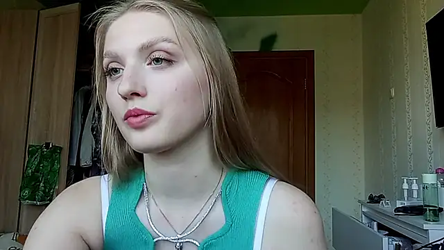 Snapshot of NorineGressett chatting on 06-01-26, 03:22 NorineGressett online show from 06-01-26, 03:22