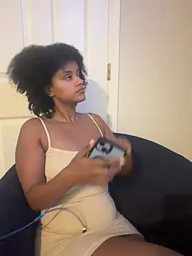 Snapshot of Diosa167 chatting on 06-01-26, 06:02 Diosa167 online show from 06-01-26, 06:02