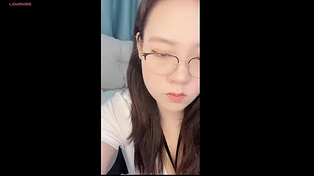 Snapshot of bibishila chatting on 06-20-26, 12:54 bibishila online show from 06-20-26, 12:54