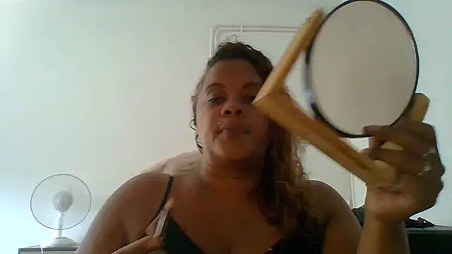 Snapshot of DOMINATRICESANDRA chatting on 07-15-26, 09:05 DOMINATRICESANDRA online show from 07-15-26, 09:05