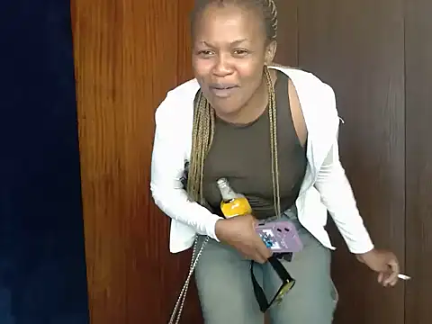 YellowMellow18 online show from 06-29-26, 11:43
