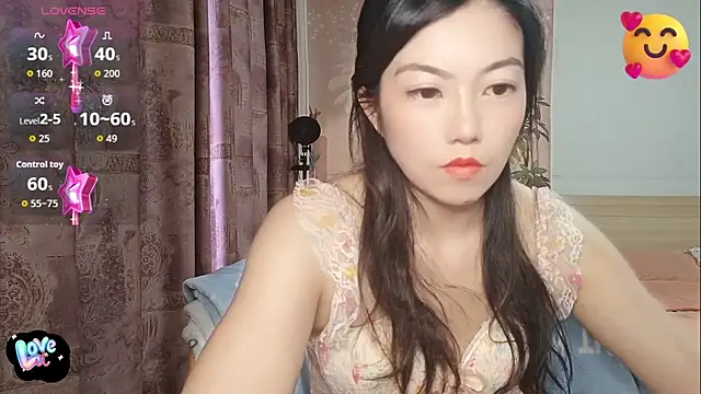 Snapshot of luluya-888 chatting on 06-10-26, 09:43 luluya-888 online show from 06-10-26, 09:43