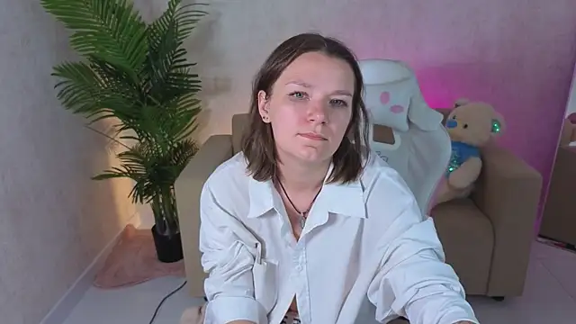 kira hatti online show from 06-27-26, 12:33