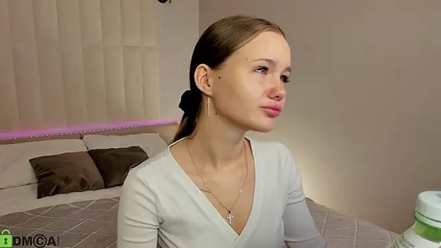 Ella Butler online show from 07-13-26, 08:35