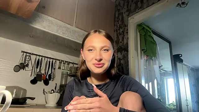 AlidaReff online show from 06-01-26, 03:33