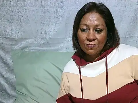 IndianSexyMilf69 online show from 06-18-26, 05:06