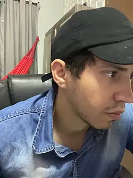 Snapshot of Fer_Ti chatting on 07-17-26, 12:35 Fer Ti online show from 07-17-26, 12:35