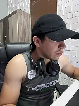 Snapshot of Fer_Ti chatting on 07-18-26, 01:47 Fer Ti online show from 07-18-26, 01:47