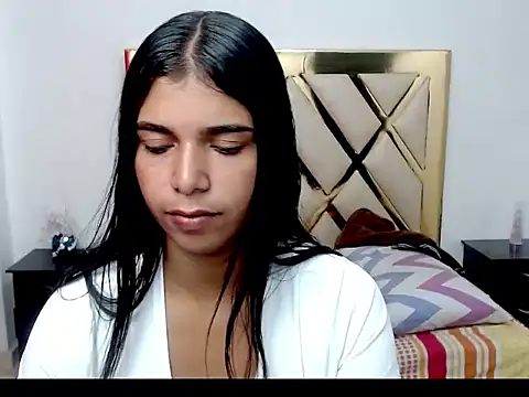pamelaortiz21 online show from 06-02-26, 01:11