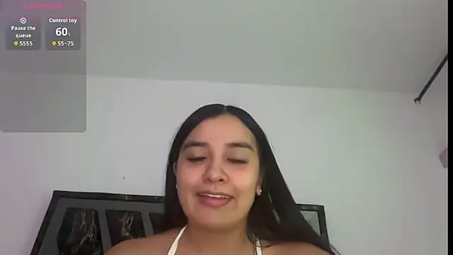 Snapshot of HaileyBieber_ chatting on 06-16-26, 12:21 HaileyBieber online show from 06-16-26, 12:21