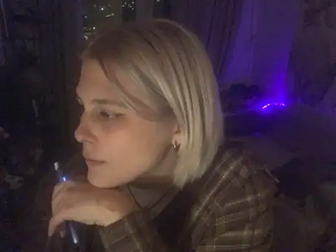 Ella Bloom online show from 05-29-26, 06:14