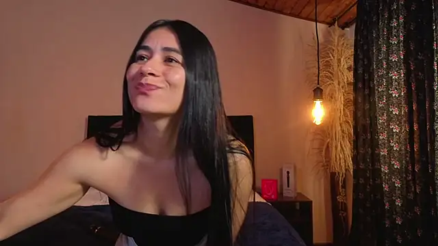 Snapshot of jackiie_ chatting on 06-26-26, 01:06 jackiie online show from 06-26-26, 01:06