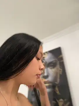 NIKA530 online show from 06-19-26, 12:44