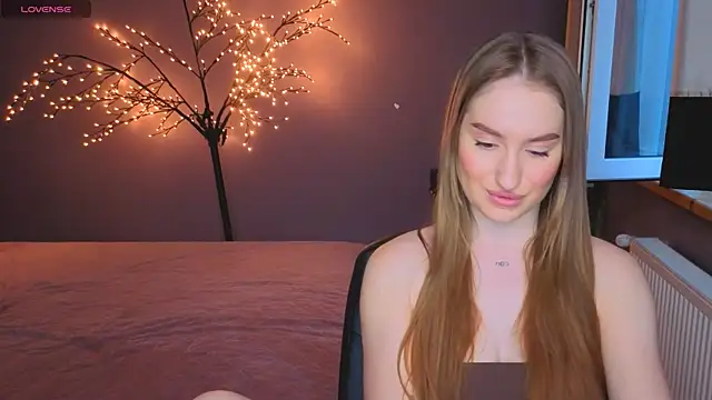 Snapshot of AlisaFoxis chatting on 07-06-26, 05:37 AlisaFoxis online show from 07-06-26, 05:37