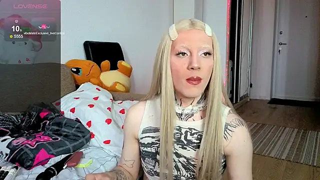 Chloecherry online show from 06-06-26, 02:11