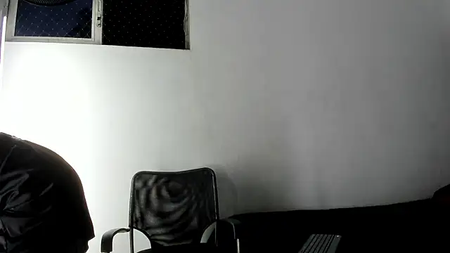 Adrian Wolf online show from 06-07-26, 03:56