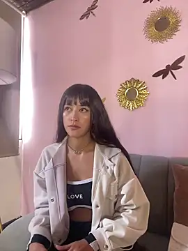 Snapshot of Ailani_Pink chatting on 05-30-26, 06:24 Ailani Pink online show from 05-30-26, 06:24