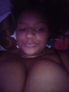 Snapshot of lizgomesszs chatting on 07-10-26, 12:27 lizgomesszs online show from 07-10-26, 12:27